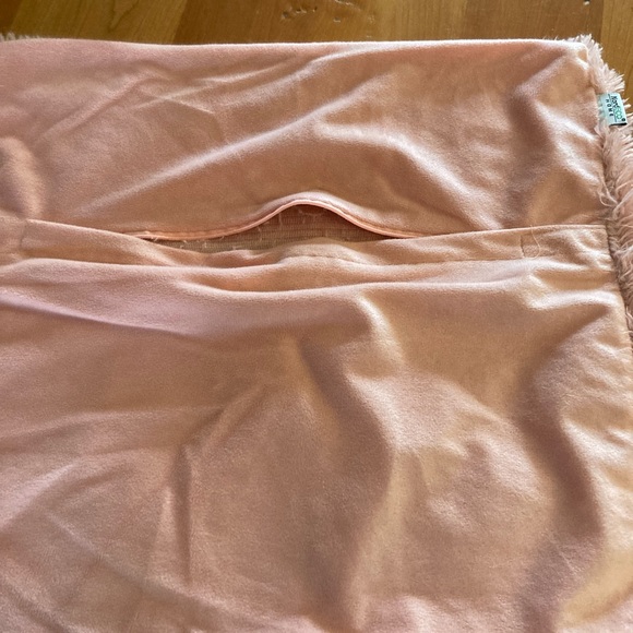 EUC soft pretty pillow covers - Picture 2 of 3